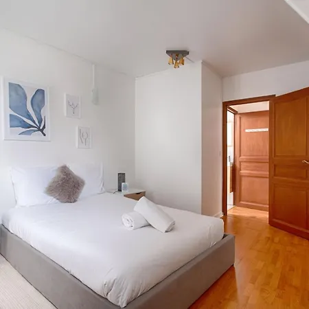 Near To Saint Lazare - 6p *