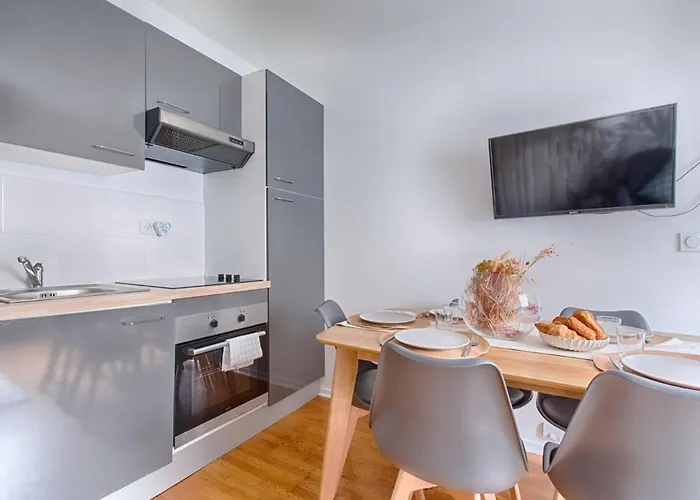 Near To Saint Lazare - 6p *