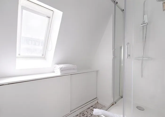 Near To Saint Lazare - 6p Apartment Paris